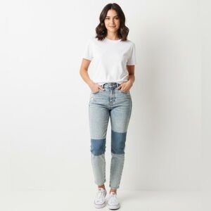 Aeropostale 90's Super High Rise Straight Patch Demin Jeans Size 4 Light Wash